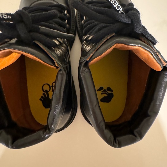 OFF-WHITE Arrow Appliqué Hiking Boot - Picture 11 of 15